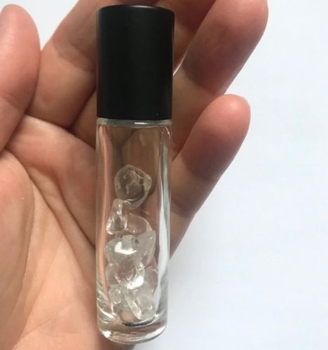 10 ml roller bottle with mineral stones - quartz kristály