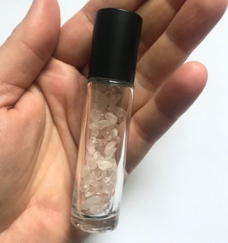 10 ml roller bottle with mineral stones - rose quartz