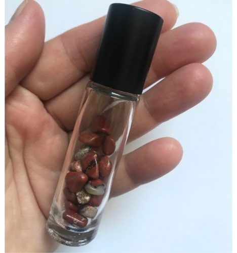 10 ml roller bottle with mineral stones - red jasper